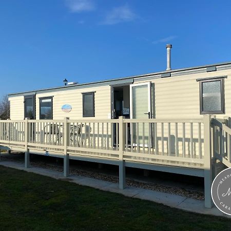 Meadow Lakes 22 - Golden Palm, Pet Friendly, Wifi, Bed Linen - Meadow Lakes Caravan & Lodge Hire Скегнесс Екстер'єр фото